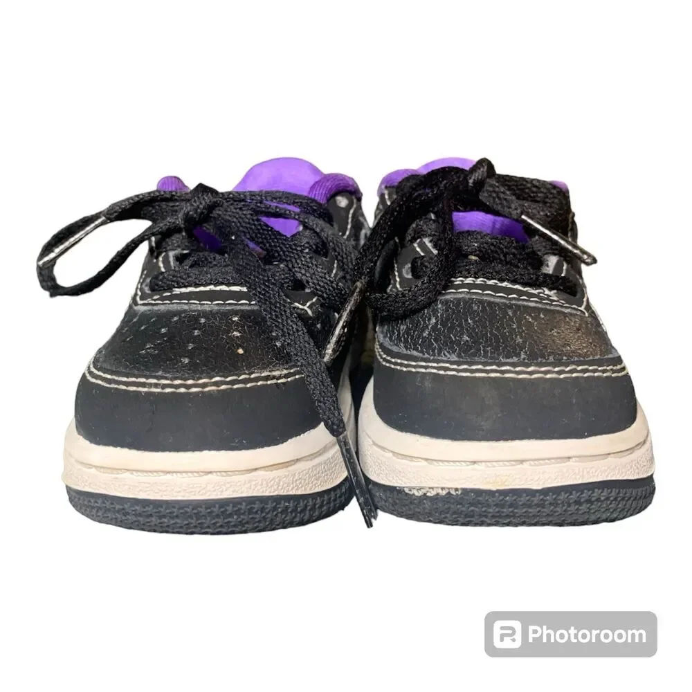 NIKE AIR FORCE 1 LOW '07 LV8 EMB WORLD CHAMPION - LAKERS Shoes